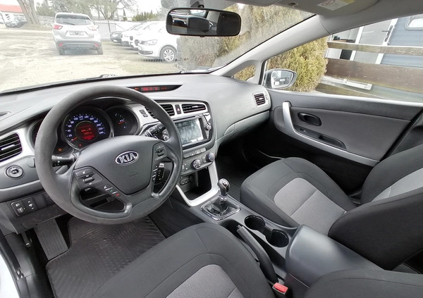 Kia Ceed cena 26900 przebieg: 207432, rok produkcji 2014 z Darłowo małe 326